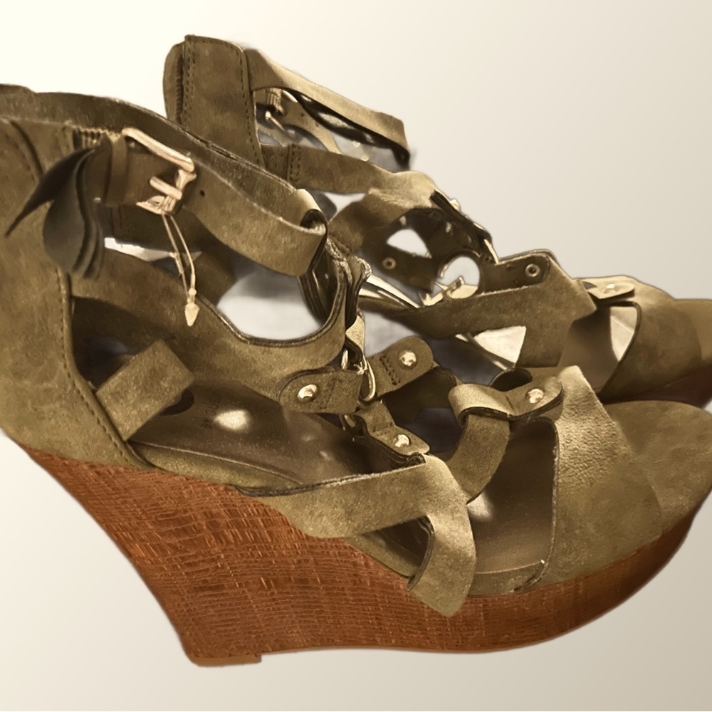 Guess High Wedge Strappy Sandal Size 9